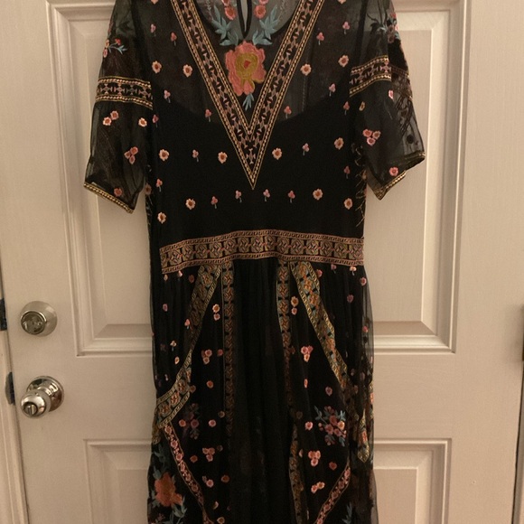Sundance Black Floral Embroidered Midi Dress - Picture 2 of 9